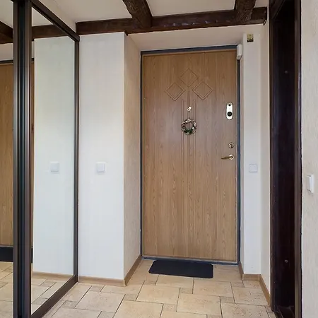 Володарского Революционная Комсомольская Apartment *